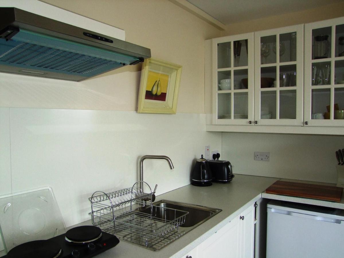 Wonderful Setting Farmhouse Apartment วิคโลว์ ภายนอก รูปภาพ